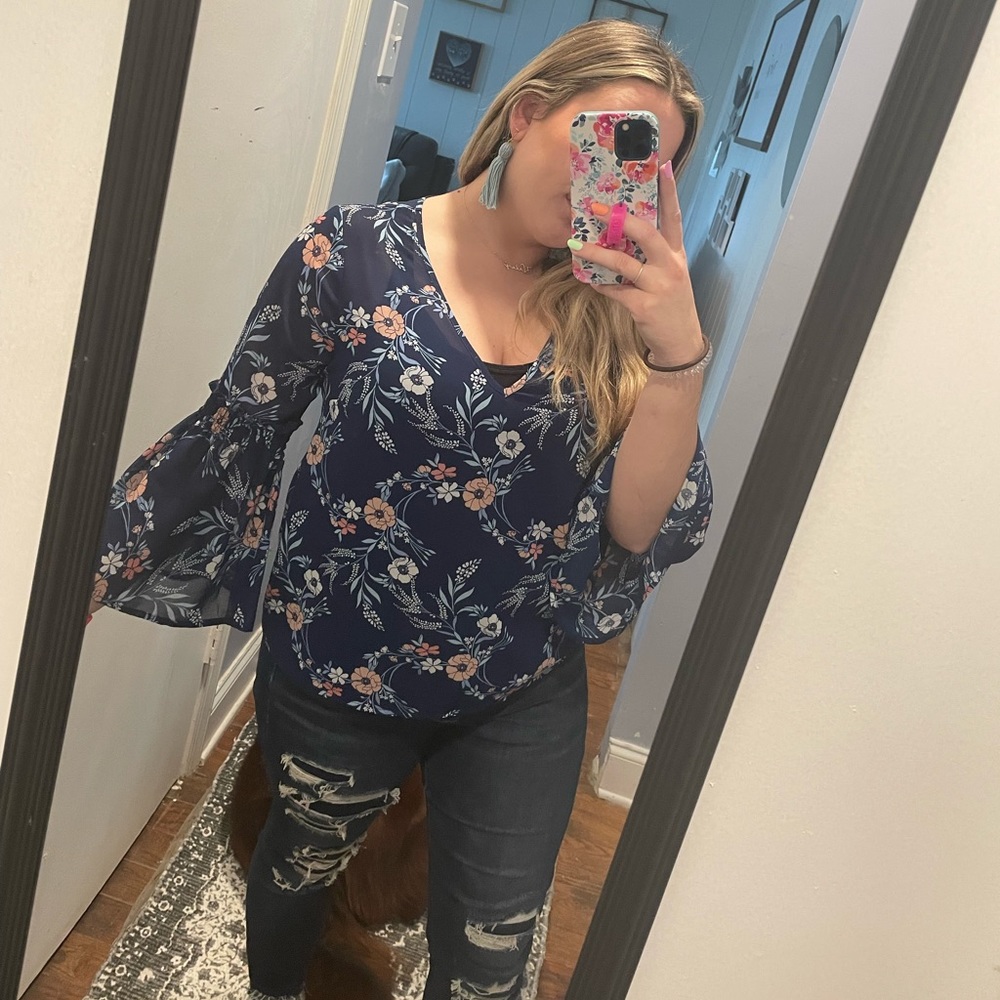 Blue floral babydoll sleeve top